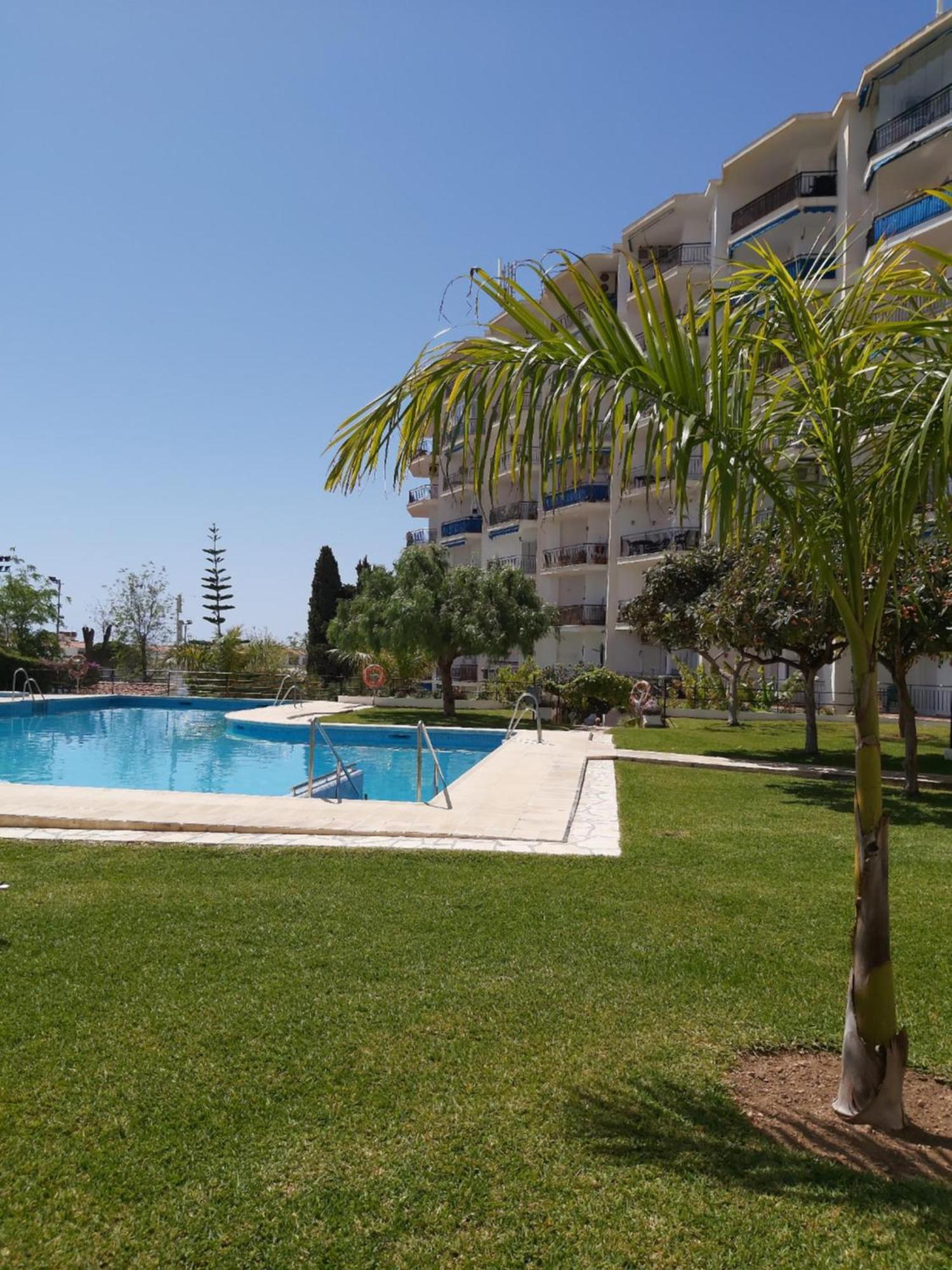 Apartamento La Casa Del Abuelo เนร์คา ภายนอก รูปภาพ