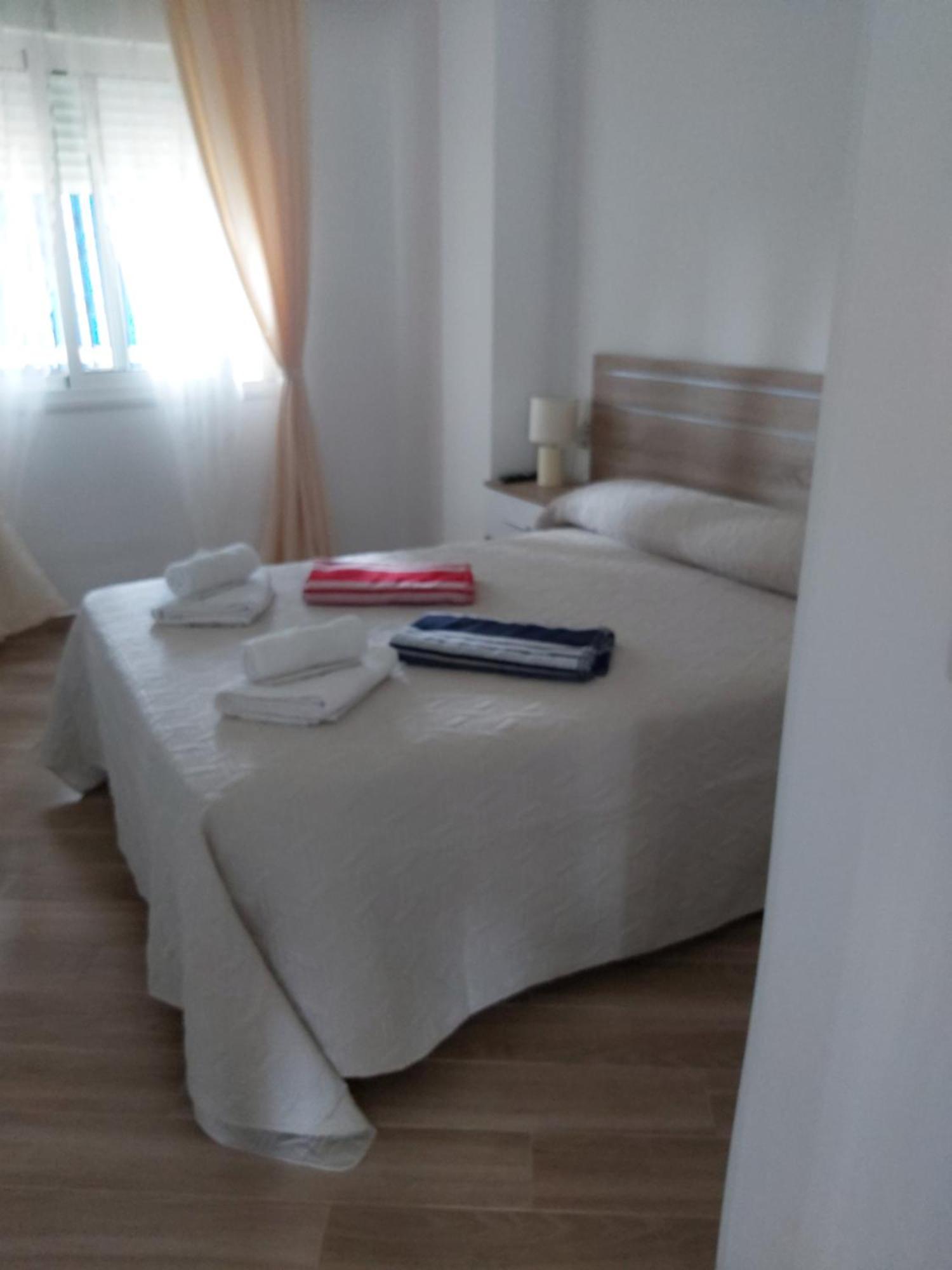 Apartamento La Casa Del Abuelo เนร์คา ภายนอก รูปภาพ